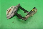 Петля капота левая (7L6823301B) для Volkswagen Touareg c 2002-2010г