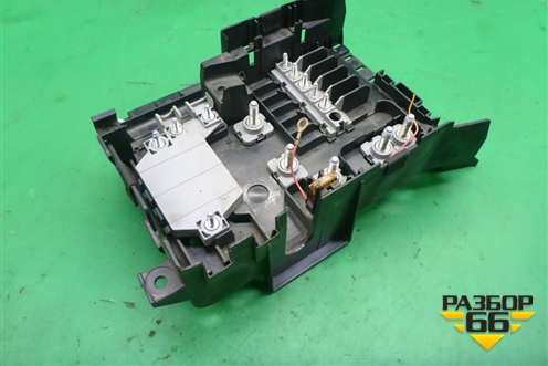 Блок предохранителей (7L0937548E) для Volkswagen Touareg c 2002-2010г