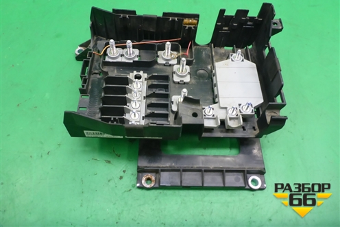 Блок предохранителей (7L0937548E) для Volkswagen Touareg c 2002-2010г