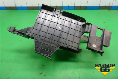 Кронштейн блока предохранителей (7L0937535B) для Volkswagen Touareg c 2002-2010г