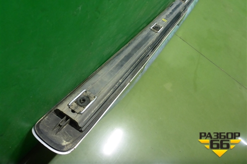 Рейлинг на крышу правый (7L6860182H) для Volkswagen Touareg c 2002-2010г