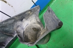 Кронштейн заднего бампера центральный (7L6807863B) для Volkswagen Touareg c 2002-2010г