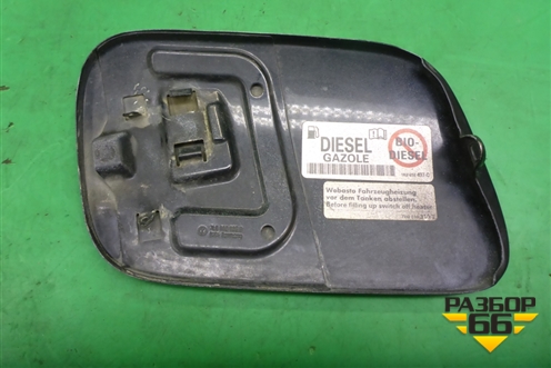 Лючок бензобака (7L6809905B) для Volkswagen Touareg c 2002-2010г