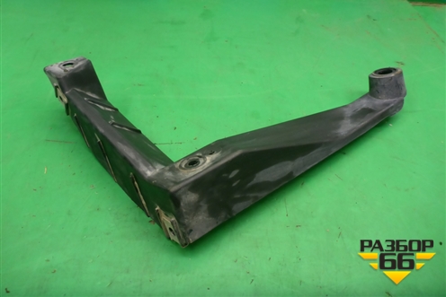 Кронштейн заднего бампера левый (под фонарь) (7L6807861) для Volkswagen Touareg c 2002-2010г