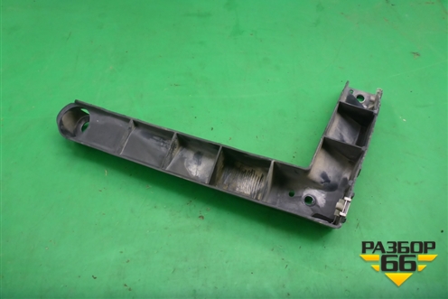 Кронштейн заднего бампера левый (под фонарь) (7L6807861) для Volkswagen Touareg c 2002-2010г
