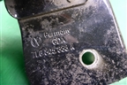 Кронштейн амортизатора капота правый (7L6805888A) для Volkswagen Touareg c 2002-2010г