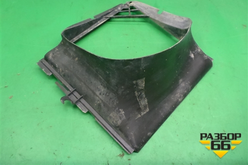 Воздухозаборник интеркулера правый (7L0117340) для Volkswagen Touareg c 2002-2010г