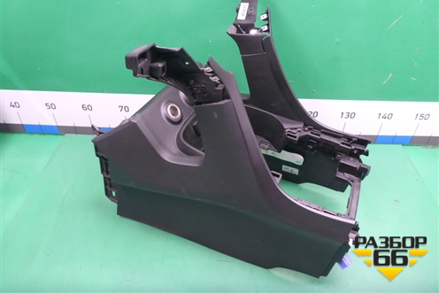 Консоль (846142W000) для Hyundai Grand Santa Fe с 2012-2018г