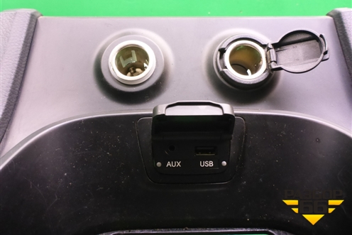 Консоль (846142W000) для Hyundai Grand Santa Fe с 2012-2018г