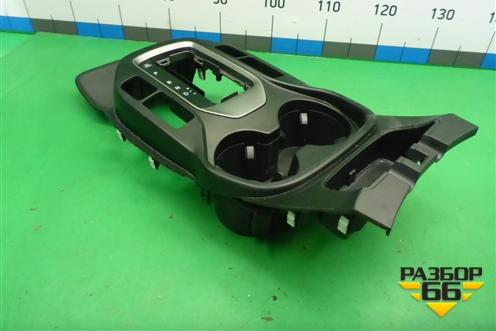 Накладка внутренняя (на консоль) (846522W101) для Hyundai Grand Santa Fe с 2012-2018г