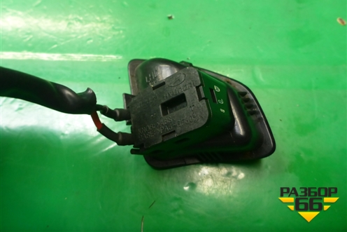 Кнопка открывания лючка бензобака (935552W000) для Hyundai Grand Santa Fe с 2012-2018г