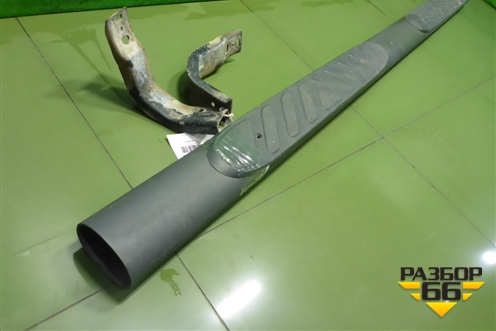 Подножка левая (96101ZP10A) для Nissan Navara (D40) с 2005-2015г (Навара)