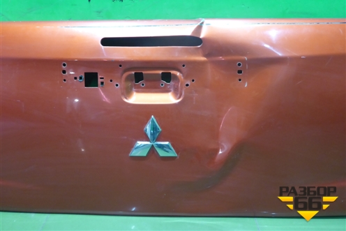 Дверь багажника (6724A266) для Mitsubishi L 200 c 2015г