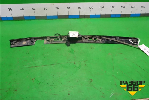Накладка двери багажника (HK7240406F LR085654) для Land Rover Discovery Sport с 2014г