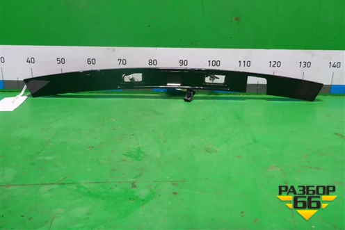 Накладка двери багажника (HK7240406F LR085654) для Land Rover Discovery Sport с 2014г