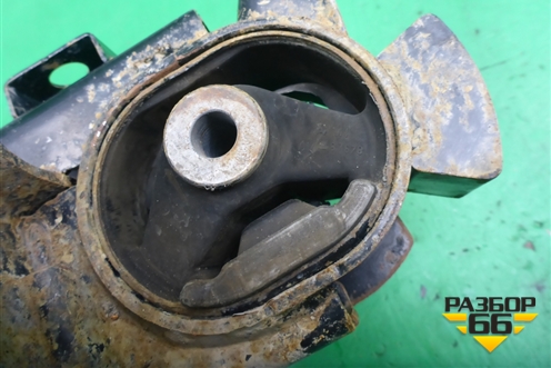 Опора КПП левая для Toyota Corolla (E15) с 2006-2013г