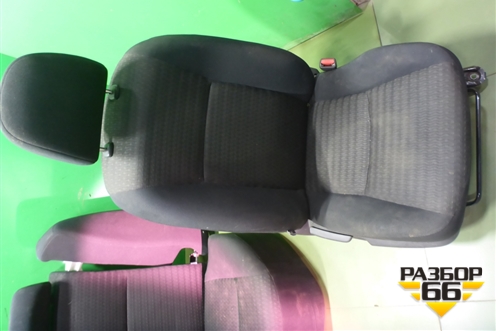 Сиденья комплект (AIR BAG подогрев) для Toyota Corolla (E15) с 2006-2013г