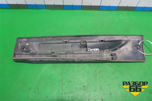 Накладка двери задней правой (после 2012г) (5757A410) для Mitsubishi Outlander с 2012-2024г