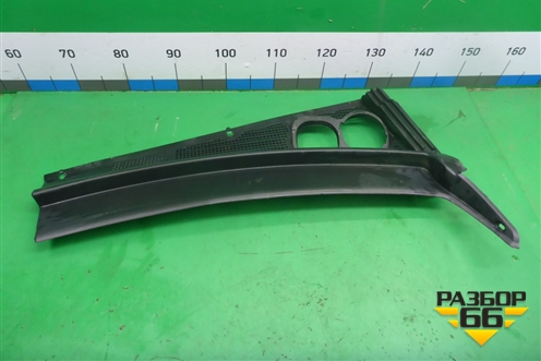 Решетка стеклоочистителей правая (668628752R) для VAZ XRAY с 2016г