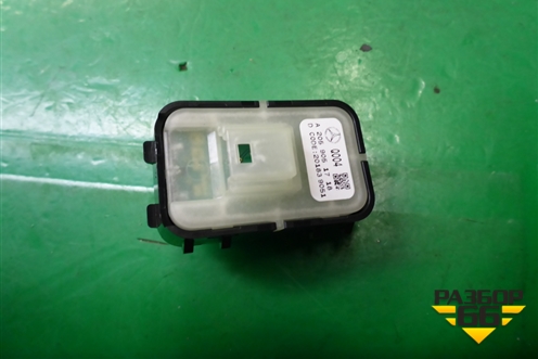 Кнопка открывания багажника (A2059051718) для Mercedes Benz C-Klass W205 с 2014г