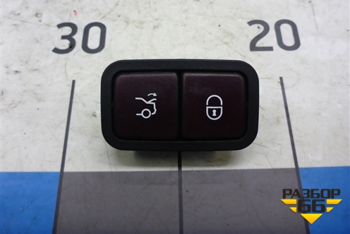 Кнопка закрывания крышки багажника (A2208211479) для Mercedes Benz C-Klass W205 с 2014г