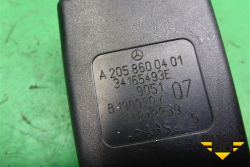 Замок ремня безопасности задний левый (A2058600401) для Mercedes Benz C-Klass W205 с 2014г