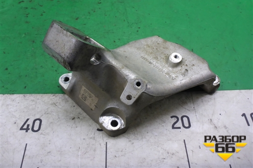 Кронштейн двигателя (4.0л M177) (A1772238500) для Mercedes Benz C-Klass W205 с 2014г