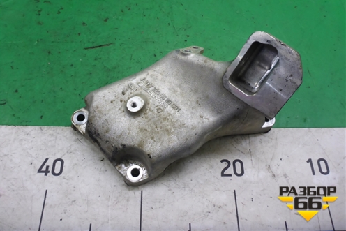 Кронштейн двигателя (4.0л M177) (A1772238500) для Mercedes Benz C-Klass W205 с 2014г