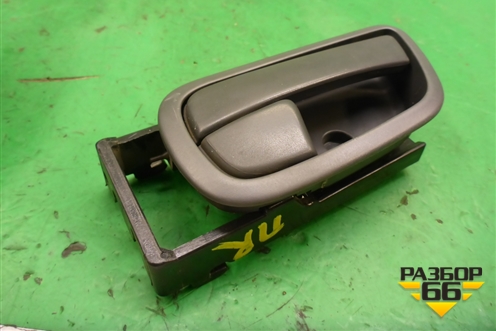Ручка внутренняя двери передней правой для Kia Rio с 2005-2011г