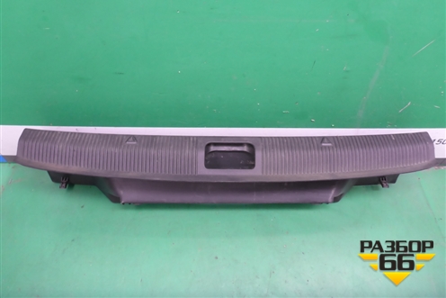 Обшивка багажника на заднюю панель (5L6863459A) для Skoda Yeti с 2009г