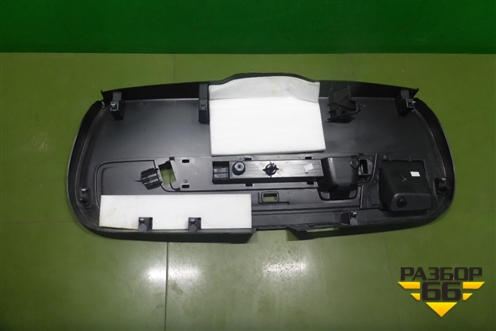 Обшивка двери багажника (31462593) для Volvo V60 с 2018г