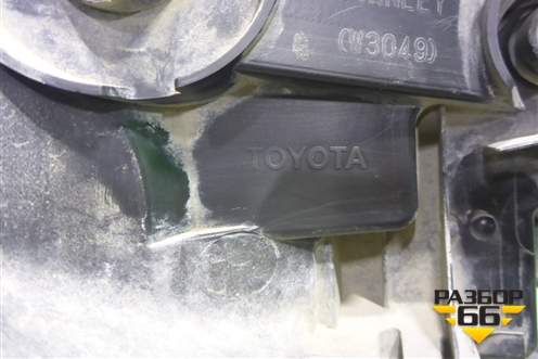 Фара левая (после 2015г галоген) (8113042650) для Toyota Rav-4 с 2012-2019г