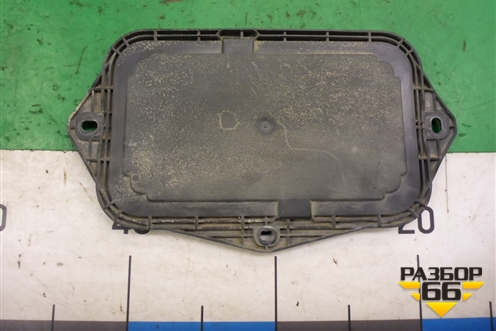 Накладка (5P0941369) для Skoda Yeti с 2009г