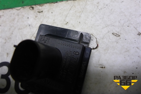 Фонарь подсветки номера (A0999068400) для Mercedes Benz C-Klass W205 с 2014г