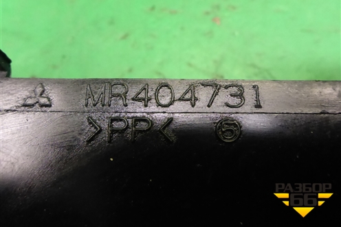 Воздухозаборник воздушного фильтра (MR404731) для Mitsubishi Pajero/Montero с 2007г