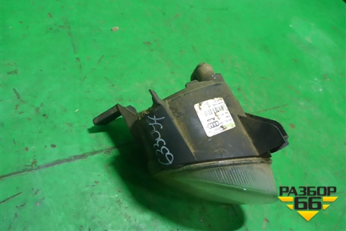 Фара противотуманная правая (8E0941700C) для Audi A4 (В7) с 2004-2009г