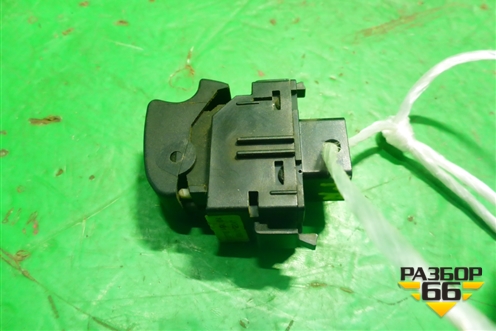 Кнопка стеклоподъёмника (8481002041) для Toyota Corolla (E12) с 2001-2007г