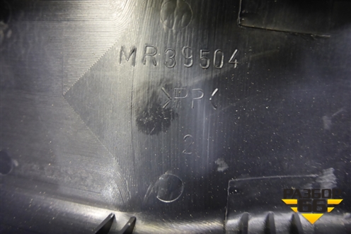 Накладка внутренняя (на сиденье) (MR39504) для Mitsubishi Pajero/Montero с 2007г