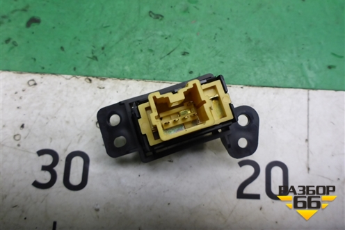 Кнопка блокировки дифференциала для Mitsubishi Pajero/Montero с 2007г