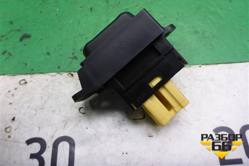 Кнопка блокировки дифференциала для Mitsubishi Pajero/Montero с 2007г