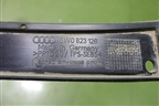 Уплотнитель капота (8W0823126) для Audi A4 (В9) с 2015г