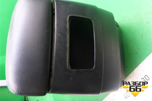 Подлокотник для Mitsubishi Pajero/Montero с 2007г