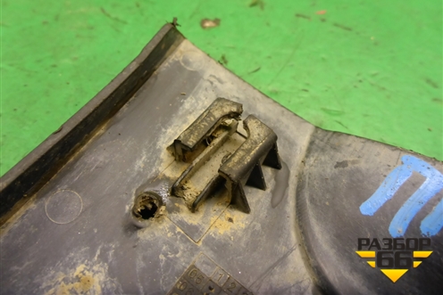 Накладка переднего крыла правого (7L6854960A) для Volkswagen Touareg c 2002-2010г