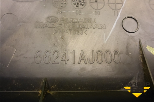 Накладка на торпедо (боковая правая) (66241AJ000) для Subaru Legacy Outback (B14) с 2009-2014г