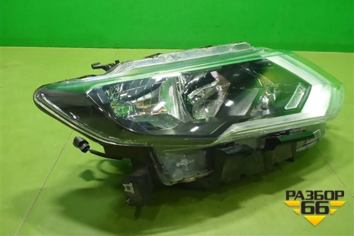Фара правая (после 2018г галоген) (260106FP1A) для Nissan X-Trail (Т32) с 2014г