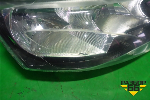 Фара правая (галоген) (5JB941016) для Skoda Rapid с 2013г