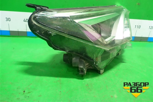 Фара правая (после 2015г LED без блока) (8114542680) для Toyota Rav-4 с 2012-2019г