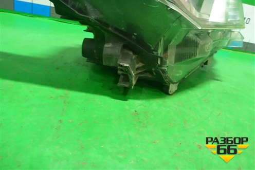 Фара правая (после 2015г LED без блока) (8114542680) для Toyota Rav-4 с 2012-2019г