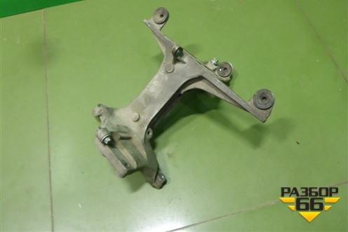 Кронштейн интеркулера (1.6л M274) (A2740981439) для Mercedes Benz C-Klass W205 с 2014г