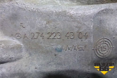 Кронштейн двигателя левый (1.6л M274) (A2742234304) для Mercedes Benz C-Klass W205 с 2014г